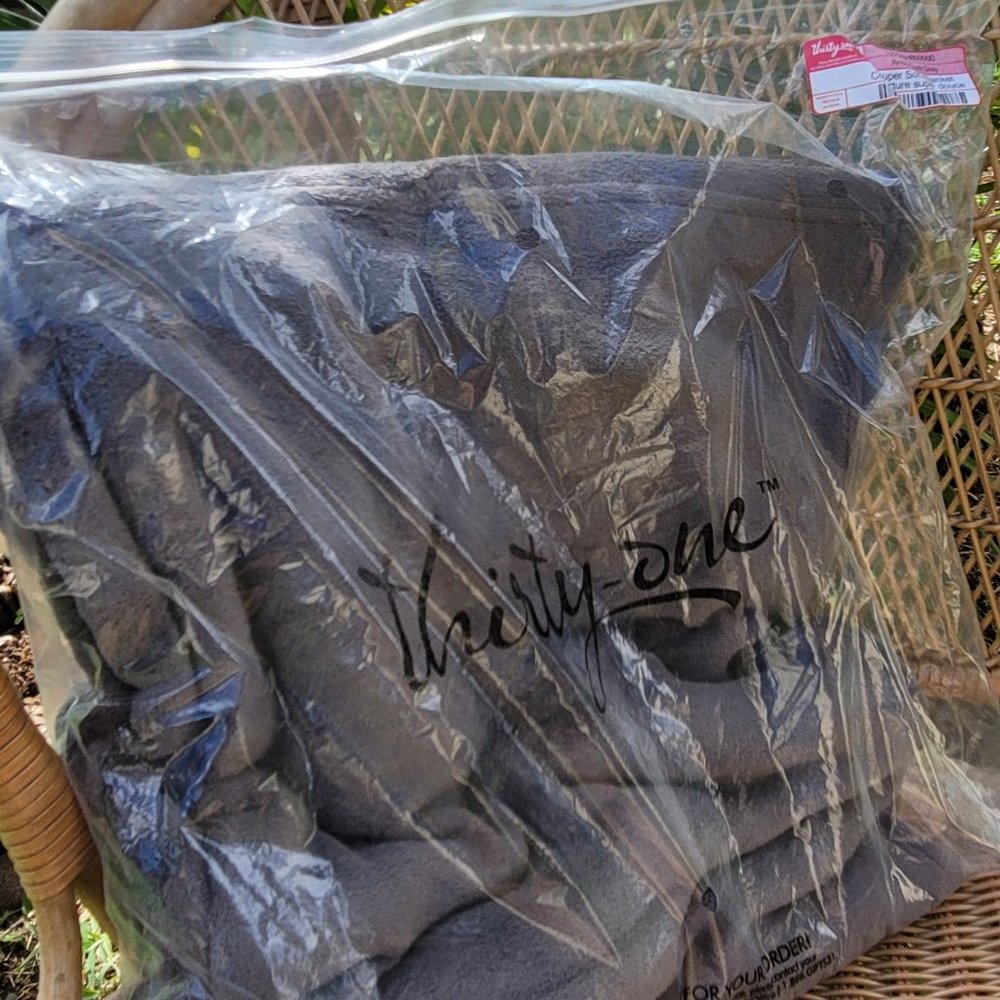 Thirty-One Super Soft Blanket - Grey